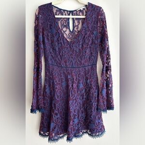 willow & clay Red and Blue Lace Mini Dress with Bell Sleeves, Size Small